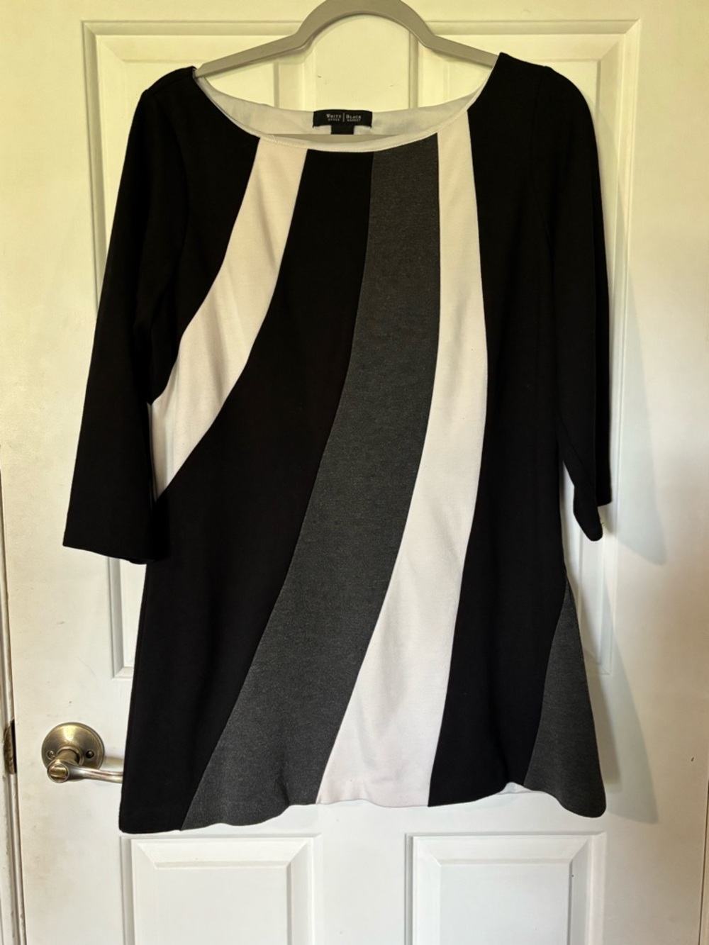 White House Black Market Black & White Curved-Stripe Tunic. Lined. Size large.
